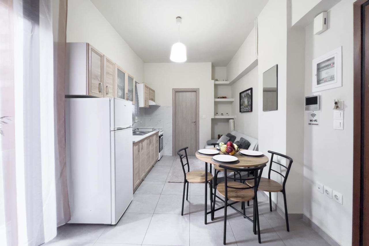 Cozy Cityscape Apartment In Athene Buitenkant foto