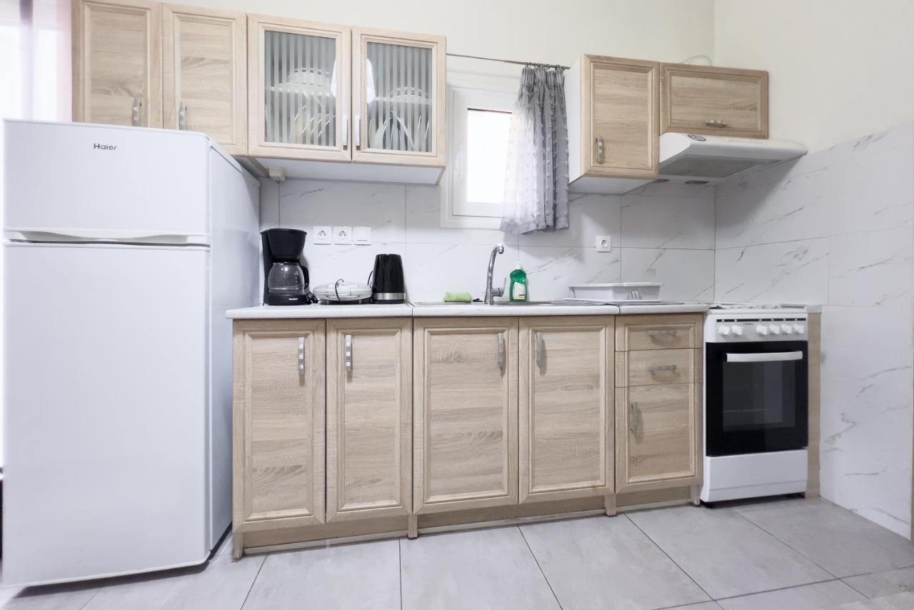 Cozy Cityscape Apartment In Athene Buitenkant foto